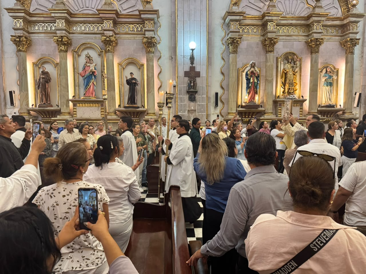 Celebración eucarística con Joseph Spiteri en la Catedral de Culiacán