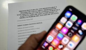 Regulará SEPyC uso de celulares en escuelas de Sinaloa a partir del 3 de noviembre; avanza el protocolo