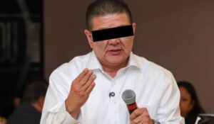 Exfiscal César Jáuregui es vinculado a proceso únicamente por el delito de ejercicio ilegal del servicio público