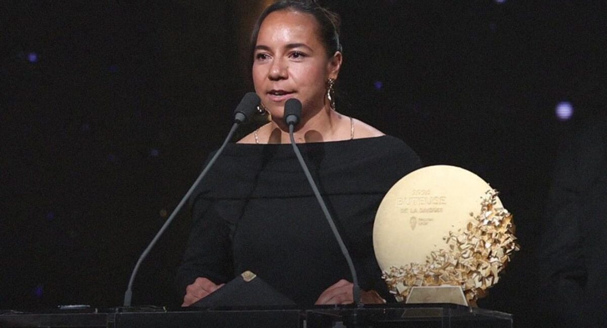 ¡La mejor goleadora! Charlyn Corral es la primera mexicana en ganar un premio del Balón de Oro