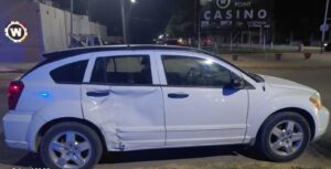 Choque entre moto y auto en Guasave