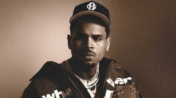 Condenan a prisión suspendida al cantante Chris Brown por pelea en bar