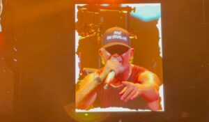“Animo Mochis” y “Paz para los sinaloenses, Dios los bendiga”: el mensaje de apertura de Alejandro Sanz en su concierto de Los Mochis