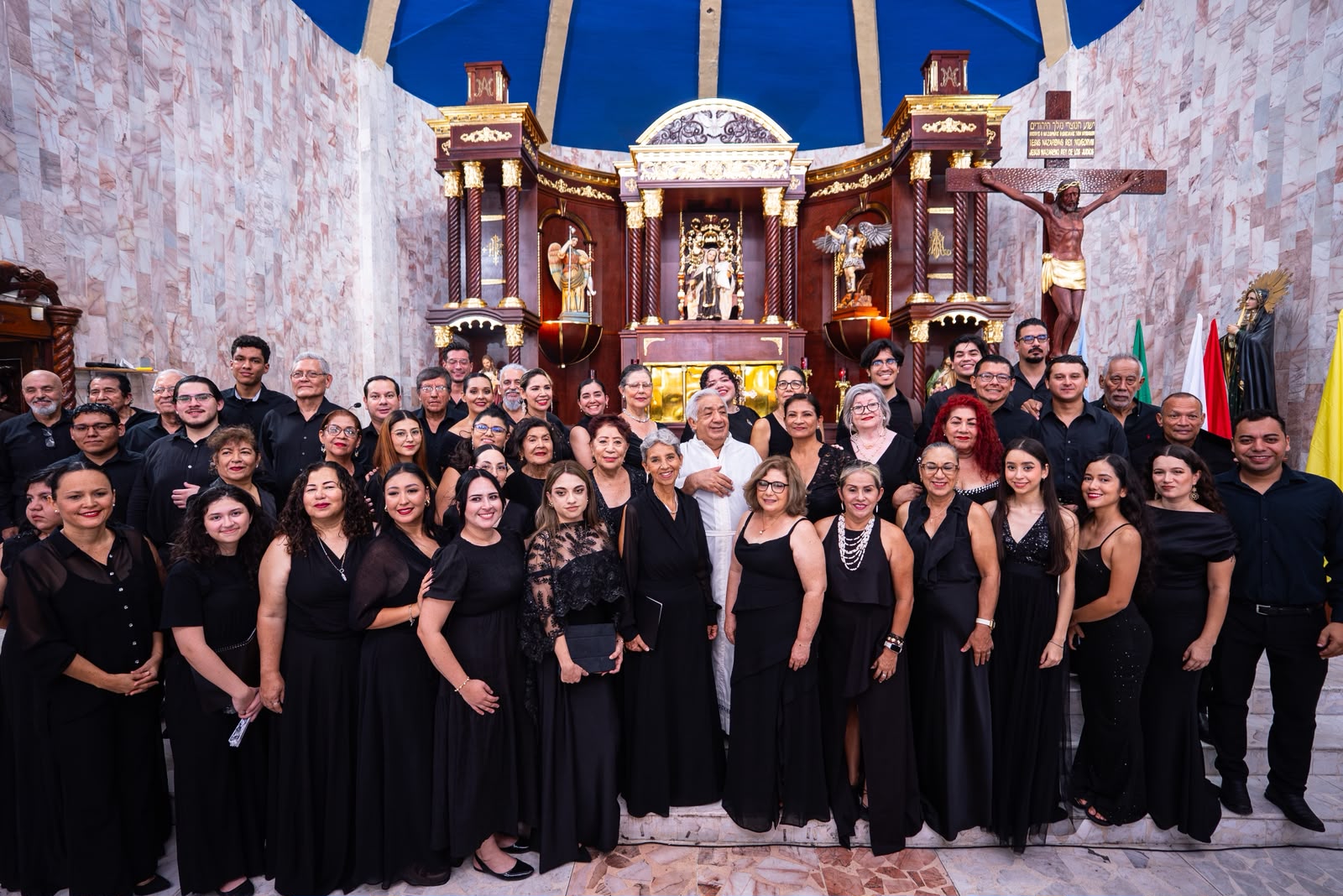 Concierto por la Paz del Coro Angela Peralta en Mazatlán