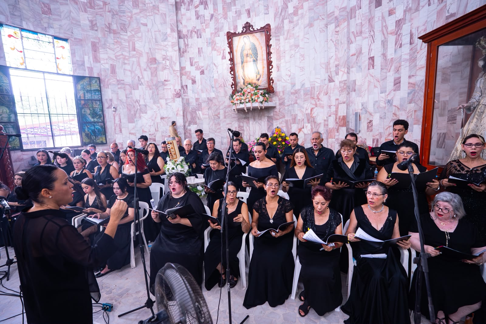 Concierto por la Paz del Coro Angela Peralta en Mazatlán