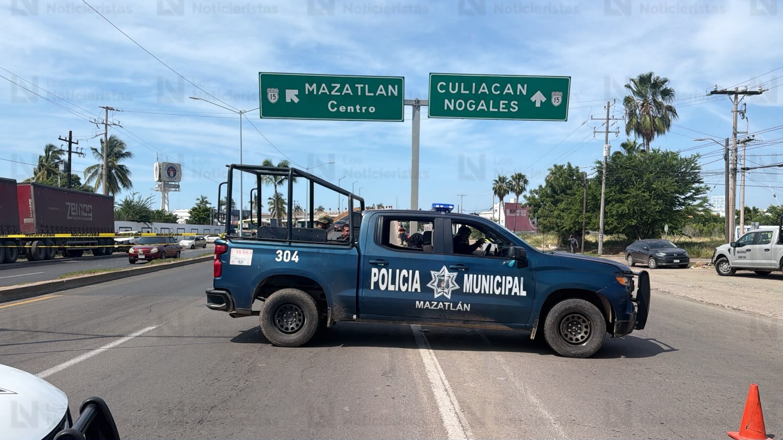 Un conductor resulta herido de bala cerca de puente vehicular al norte de Mazatlán