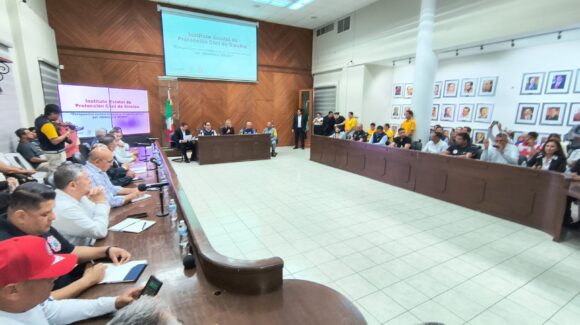 Marina prevé que huracán Simón impacte Jalisco como categoría 3 y avance hacia Escuinapa y Concordia, Sinaloa