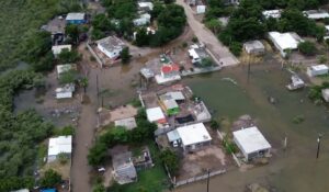 Inundación histórica en Cospita, Culiacán: agua sube hasta 80 centímetros y afecta a 75 familias