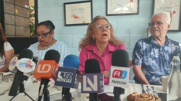 Critica Olegaria Carrasco a ‘chapulines’ políticos en Morena y aliados en Mazatlán; rechaza encuestas de salidas