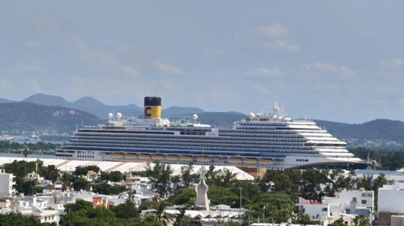 Carnival Firenze llega a Mazatlán, Sinaloa, con casi 5 mil personas; cruceros dejan ya más de 608 mdp al destino