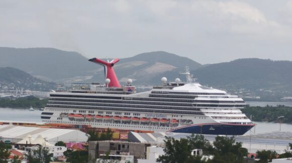Recibe Mazatlán al crucero “Carnival Radiance” con más de 3 mil pasajeros
