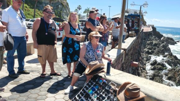 Mazatlán, Sinaloa, recibe al crucero “Discovery Princess” con más de 3 mil 600 visitantes; es la sexta embarcación de octubre