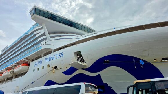 Crucero Ruby Princess llega a Mazatlán con más de 2 mil 400 turistas a bordo