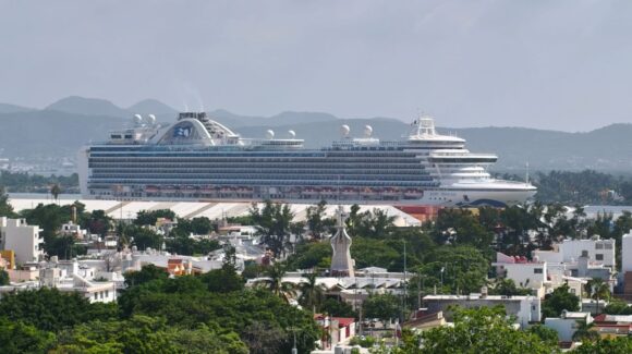 ¡Mazatlán, Sinaloa, suma ya 102 cruceros este 2026! Ruby Princess llega con más de 2 mil 900 turistas