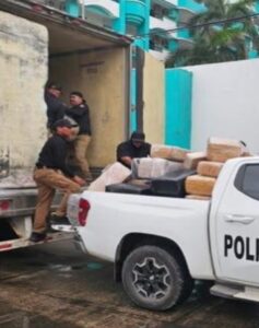Decomisan más de 1.5 toneladas de marihuana y 28 kilos de metanfetamina en carretera de Mazatlán