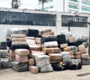 Decomisan más de 1.5 toneladas de marihuana y 28 kilos de metanfetamina en carretera de Mazatlán
