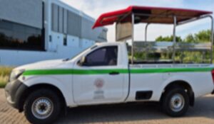¡Son 8 carros! Decomisan una auriga y una camioneta clásica, joyas, droga, dinero y más, en cateos en Sinaloa; hay un detenido