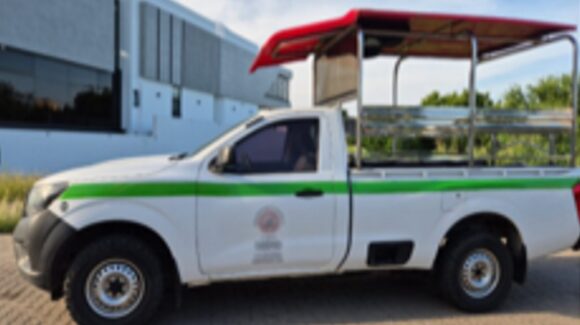 ¡Son 8 carros! Decomisan una auriga y una camioneta clásica, joyas, droga, dinero y más, en cateos en Sinaloa; hay un detenido