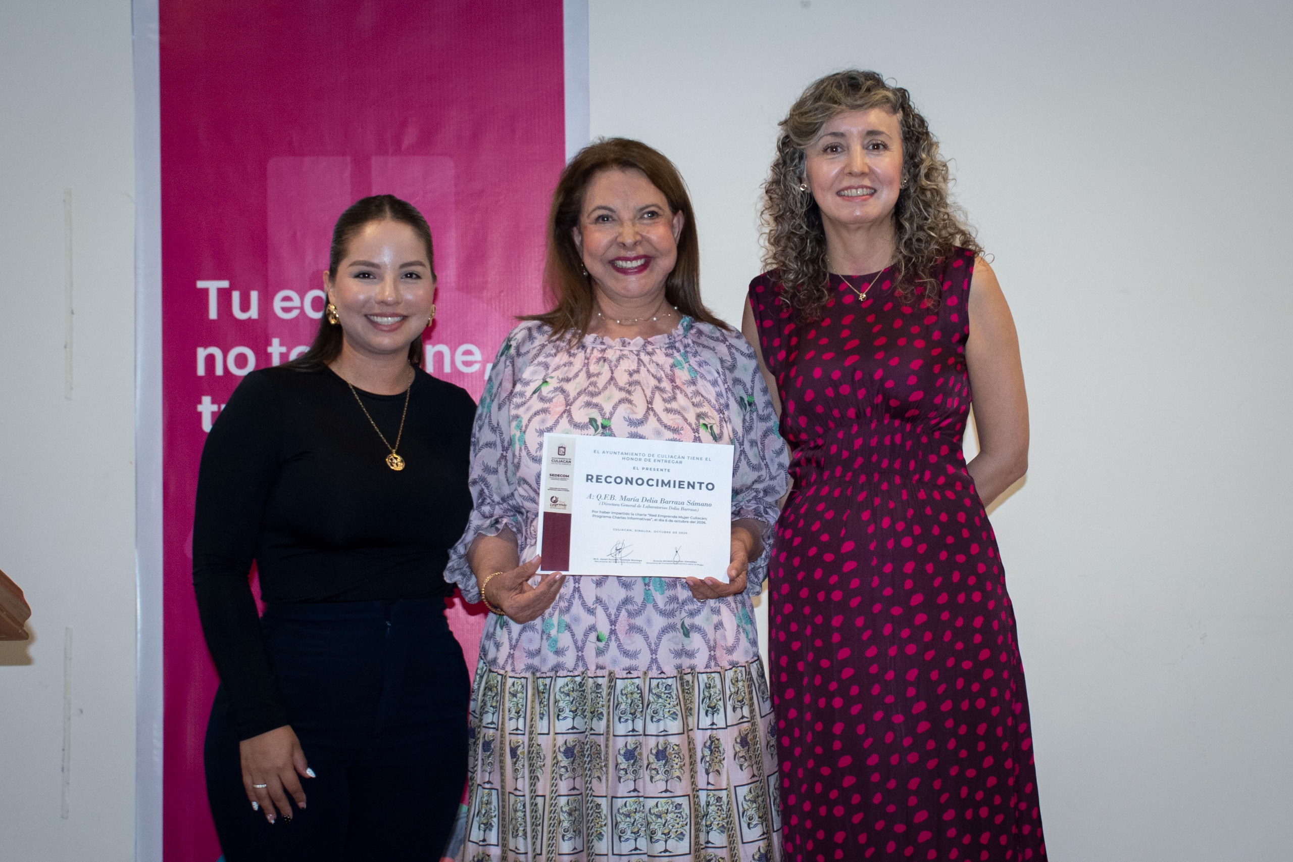 Encuentro Red Emprende Mujer, encabezado por Delia Barraza, en Culiacán
