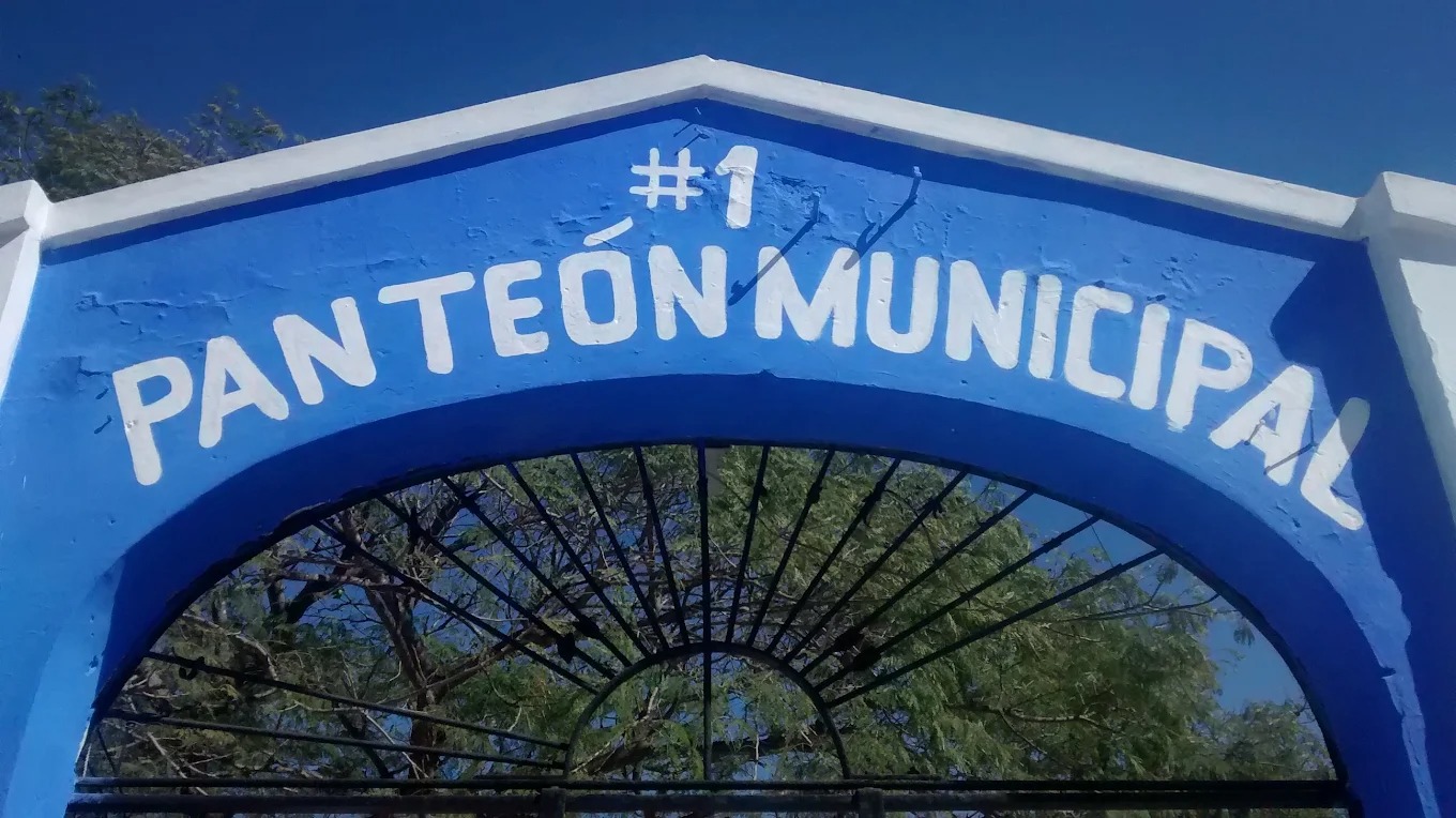 Denuncian abandono del panteón en Villa Unión, Mazatlán