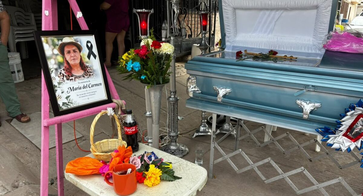Los Mochis despide a la “Güera Pesos”; familiares y amigos le dan el último adiós
