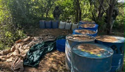 Elementos federales destruyen narcolaboratorios y aseguran drogas en los límites de Durango y Sinalo