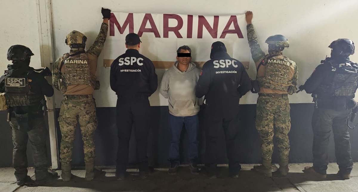 Detenciones y decomisol de armas en Puebla y Ciudad de México
