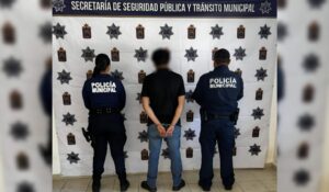 Detienen a sujeto por intentar robar ropa de un comercio en Tres Ríos, Culiacán
