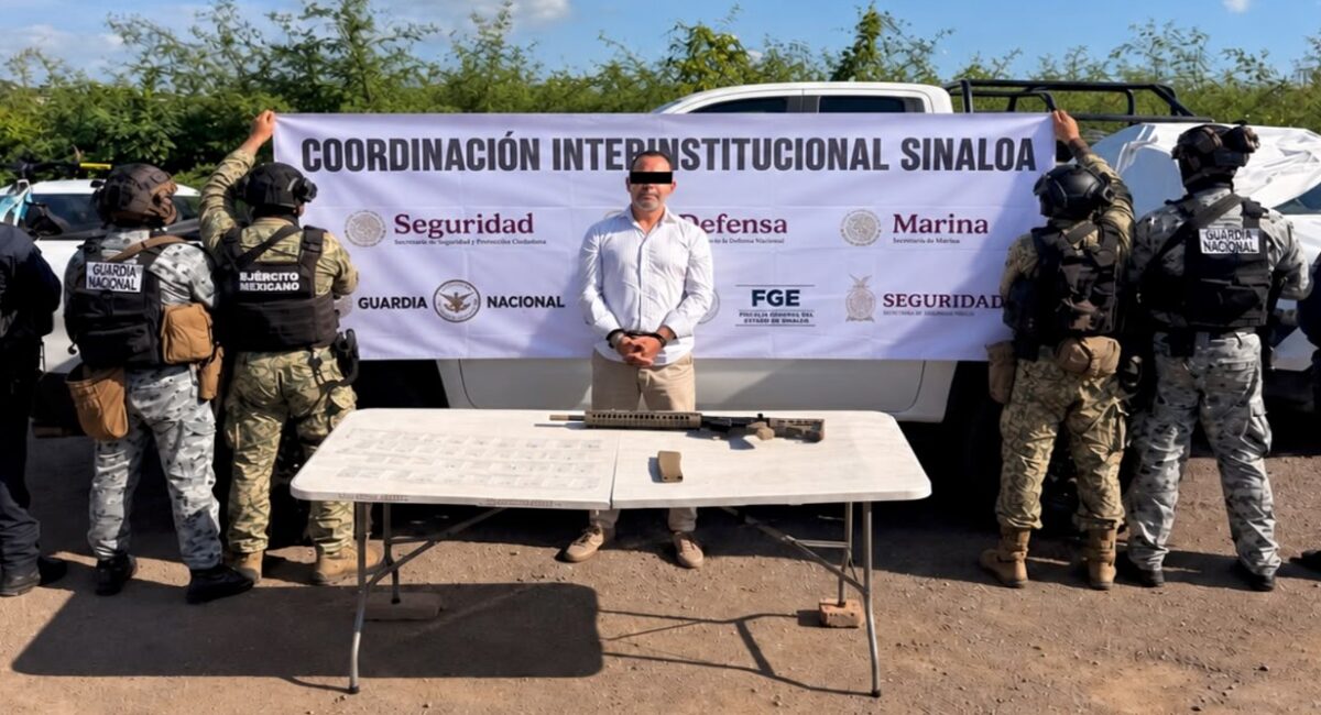 Detienen a una persona en Villa Unión; aseguran arma larga y 206 dosis de fentanilo en Sinaloa