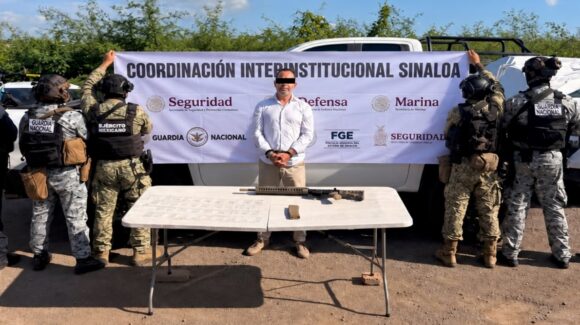 Ejército inhabilita dos campamentos clandestinos en Concordia, Sinaloa; asegura armas y droga