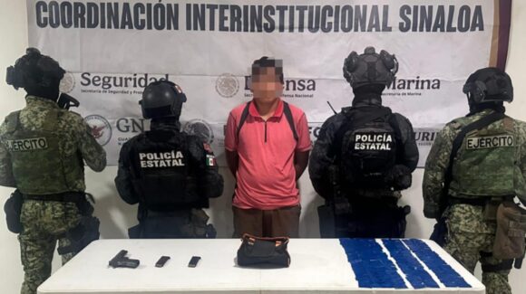 Detienen a hombre armado con pistola calibre .45 y 222 dosis de presunto cristal en Zona Dorada de Mazatlán, Sinaloa