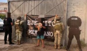 Una infracción vial lo delató; detienen a hombre con arma en pleno Centro de Mazatlán, Sinaloa