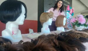 DIF Salvador Alvarado elabora pelucas oncológicas gratuitas para mujeres con cáncer; este año se han dado más de 20