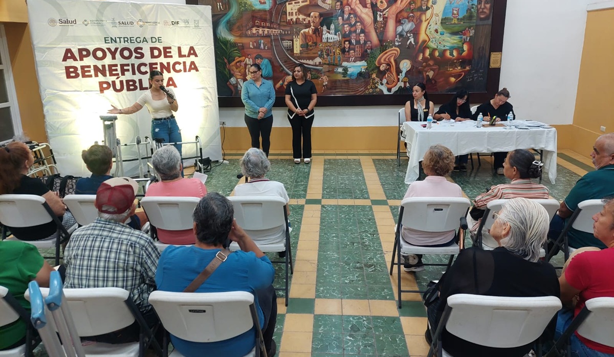 DIF Salvador Alvarado entrega apoyos funcionales