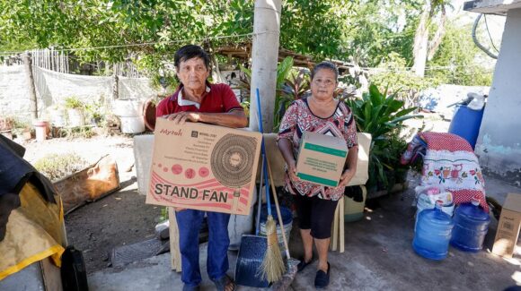 DIF Sinaloa auxilia a familias de Navolato afectadas por la alta marea