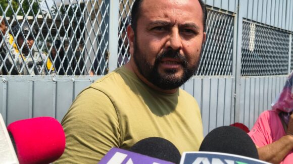 Informan a familiares del penal de Mazatlán identidades de fallecidos tras riña de este viernes