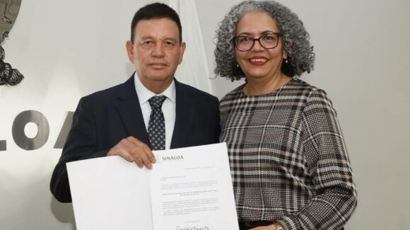 Graciela Domínguez nombra a Edgar Gerardo Vega Cuén como nuevo director del Sates