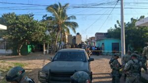 Ejecutan a balazos a un joven en su domicilio en la colonia Felicidad, en Mazatlán