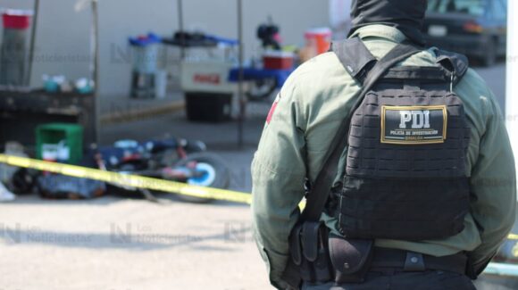 Ejecutan a balazos a motociclista en puesto de tacos en el Infonavit Playas en Mazatlán, Sinaloa