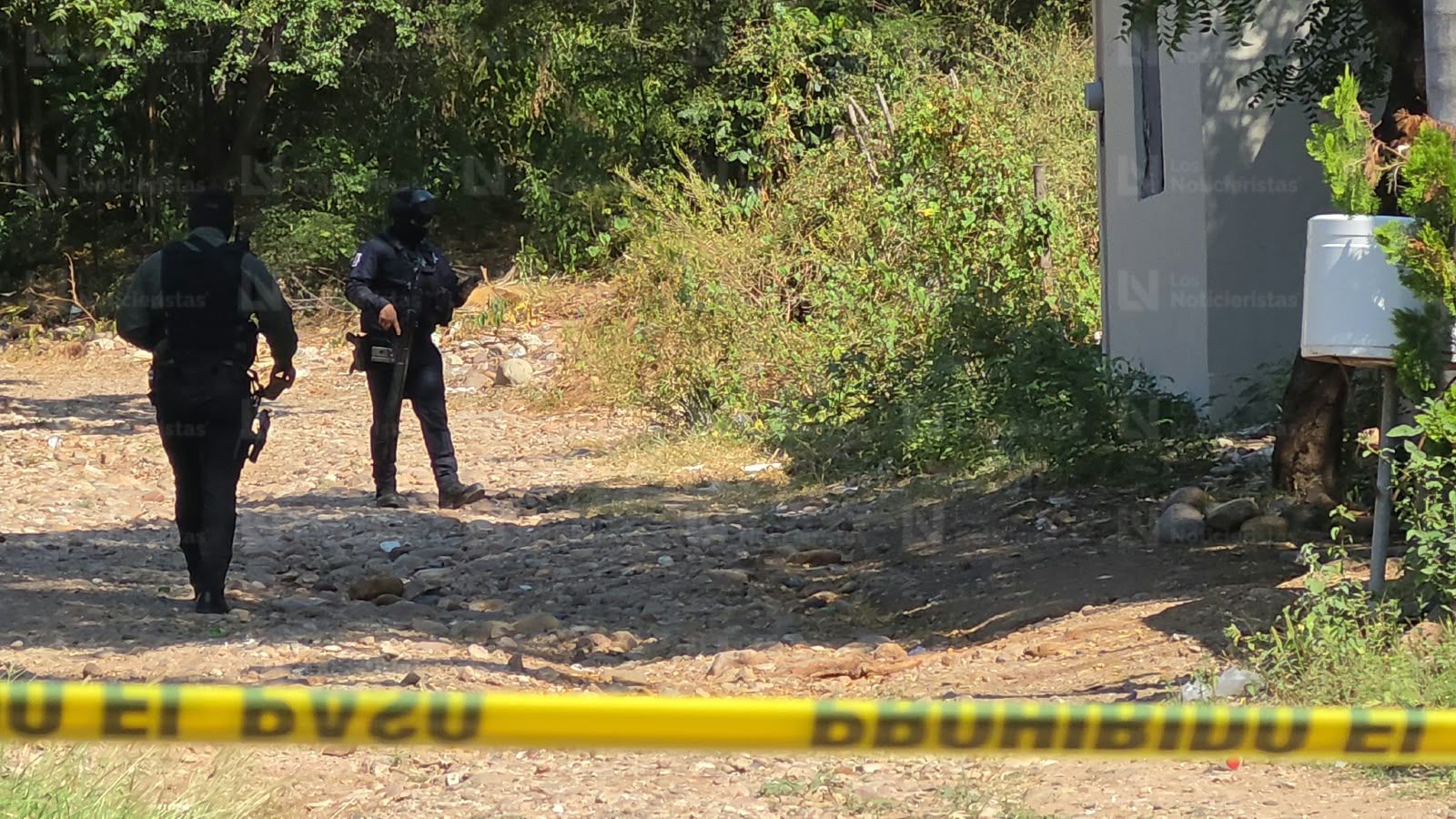 Ejecutan a un joven dentro de un domicilio de la Jesús Valdés de Culiacán