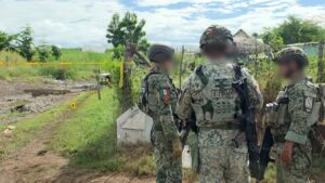 ejecutan a arsenio en zona de invasiones de valle del agua de culiacan militares