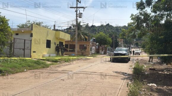 Ejecutan a balazos a una mujer en Lomas del Ébano, en Mazatlán; la encuentran cerca de un kínder
