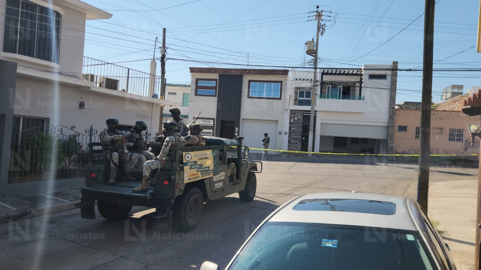Tras operativo militar aseguran residencia con presuntas armas a su interior en la colonia Los Pinos de Culiacán
