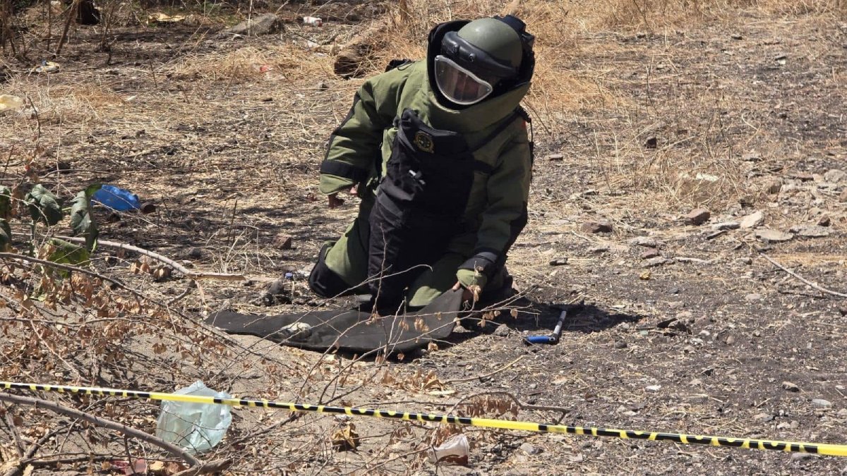 ejercito realiza detonaciones controladas este lunes 26 de octubreen escuinapa