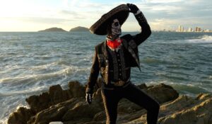 Llega ‘El Charro’ González a Mazatlán, Sinaloa y comparte con sus seguidores los atractivos a otras audiencias