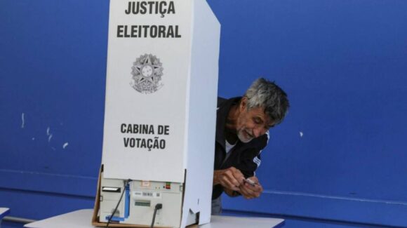 Arrancan en Brasil las elecciones presidenciales