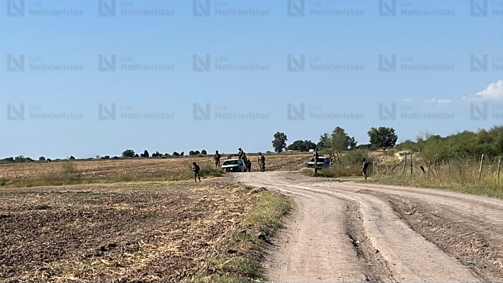 Enfrentamiento a balazos entre civiles armados y Marina en zona rural de Guasave