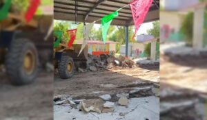 Tras manifestaciones, entran máquinas al kínder Octavio Paz de la San Fernando en Los Mochis