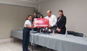 Patronato Pro Educación de Ahome entrega becas a 47 estudiantes, con una inversión de 181 mil 500 pesos