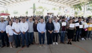 Entregan 176 equipos a emprendedores de Badiraguato para fortalecer sus negocios